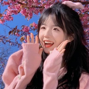 小红书裸辞博主违法吗怎么举报，裸辞博主的流量盛宴，踩在哪根法律红线上？手把手教你如何举报